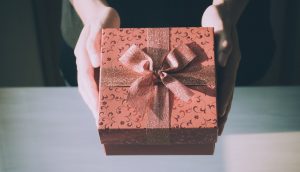 ЯК Я ДІЗНАЛАСЯ, ЩО СЛУЖИТИ ІНШИМ КРАЩЕ, НІЖ ОТРИМУВАТИ ПОДАРУНКИ