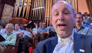 Єврейський рабин заспівав з хором Табернакля і пережив незабутній день